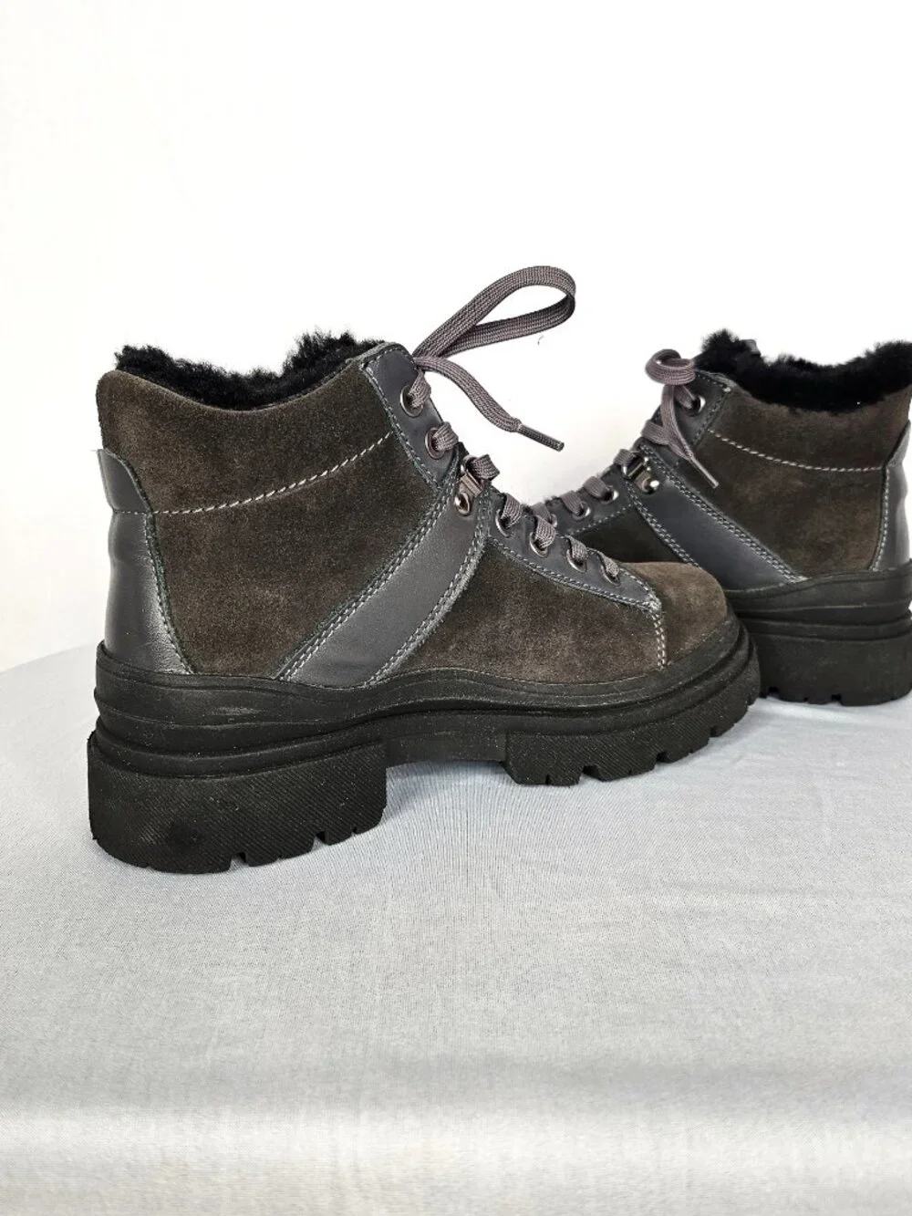 Overland Ronda Shearling Lined Boots | Gray Suede Leather | EU 37 (US 6.5)